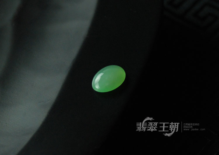 糯冰种绿晴缅甸翡翠戒面