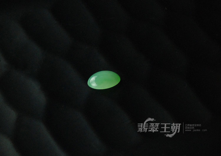 糯冰种绿晴缅甸翡翠戒面