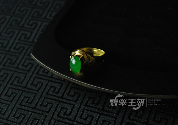 糯冰种阳绿缅甸翡翠满绿戒面