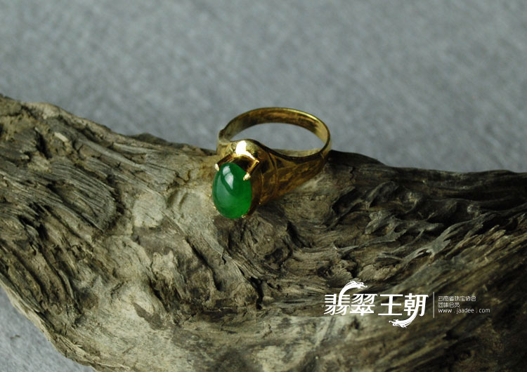 糯冰种阳绿缅甸翡翠满绿戒面