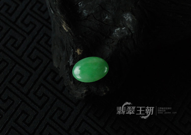 糯冰种翠色满绿缅甸翡翠男士戒面