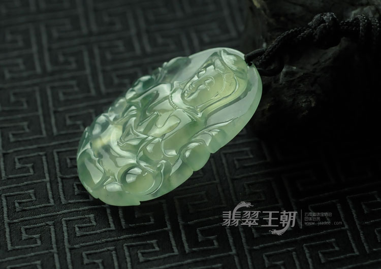 玻璃种飘花缅甸翡翠观音挂件