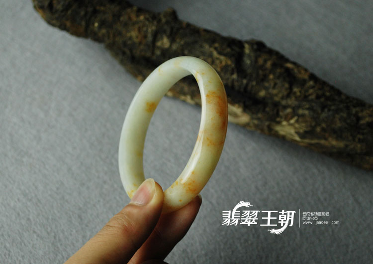 糯冰种飘红翡缅甸翡翠富贵花开手镯（60.6）