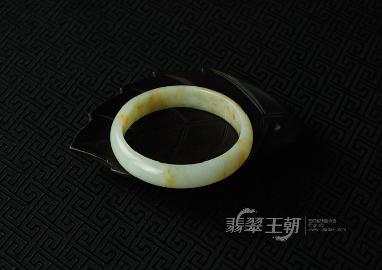 糯冰种飘红翡缅甸翡翠富贵花开手镯（60.7）