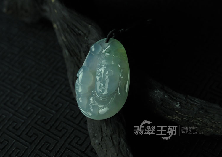 冰种蓝晴水缅甸翡翠观音头挂件