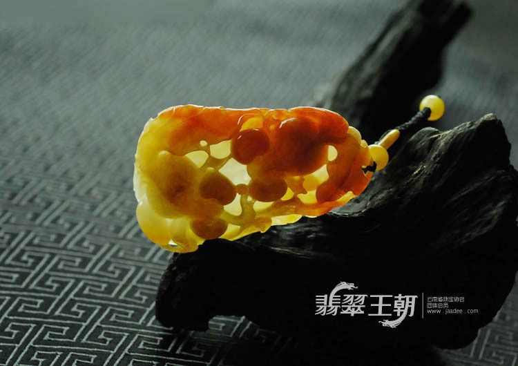糯冰种红黄翡缅甸翡翠“金玉满堂”挂件