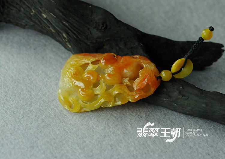 糯冰种红黄翡缅甸翡翠“金玉满堂”挂件