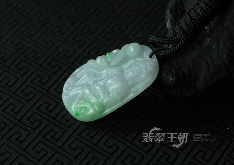 糯冰种紫罗兰飘翠缅甸翡翠观音挂件
