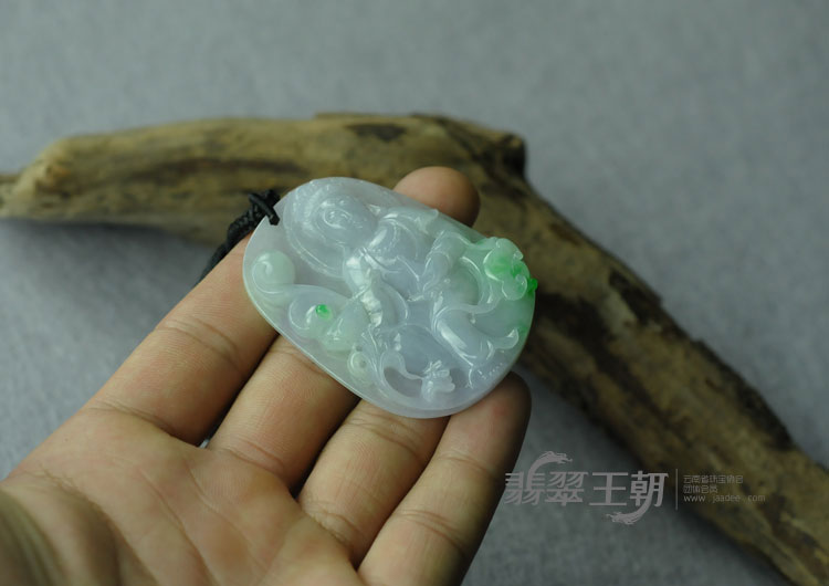 糯冰种紫罗兰飘翠缅甸翡翠观音挂件