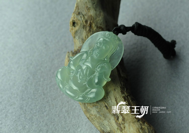 冰玻种晴水缅甸翡翠观音挂件