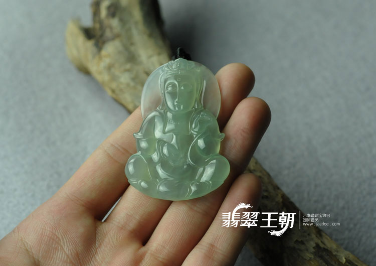 冰玻种晴水缅甸翡翠观音挂件