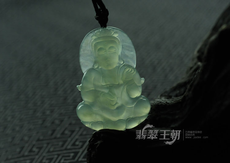 冰玻种晴水缅甸翡翠观音挂件