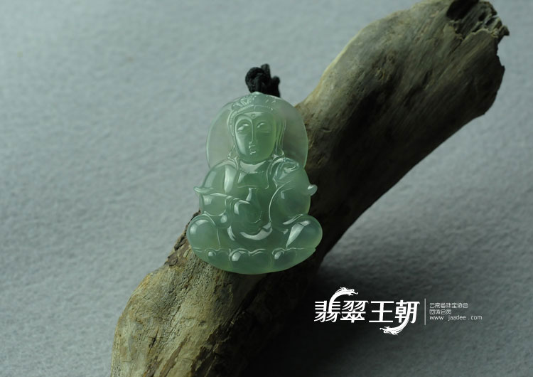冰玻种晴水缅甸翡翠观音挂件