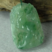 冰种飘花缅甸翡翠马牌挂件