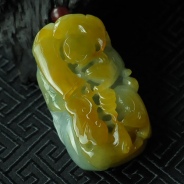 糯冰种黄翡缅甸翡翠玉鼠送财挂件