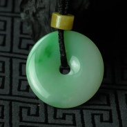 糯冰种翠色缅甸翡翠平安扣挂件