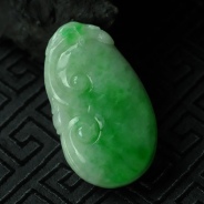 细糯种翠色缅甸翡翠如意挂件