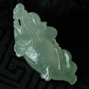 冰种晴水缅甸翡翠鱼龙挂件
