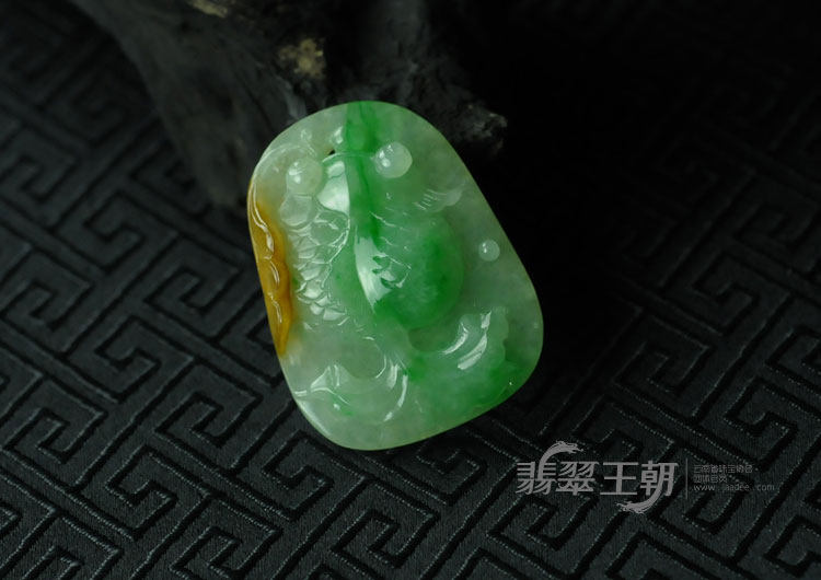 糯冰种黄加绿缅甸翡翠“金玉满堂”挂件