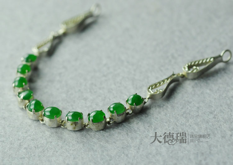 糯冰种阳绿满绿缅甸翡翠手链蛋面
