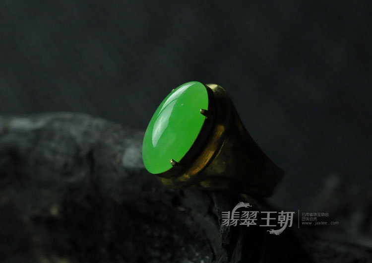 冰种阳绿满绿缅甸翡翠戒面