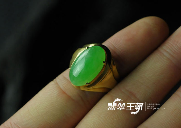 冰种阳绿满绿缅甸翡翠戒面