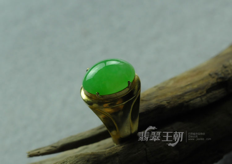 冰种阳绿满绿缅甸翡翠戒面
