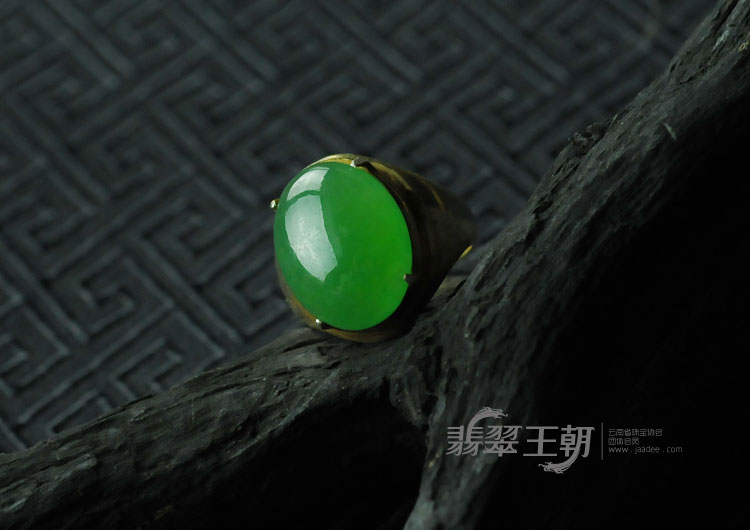冰种阳绿满绿缅甸翡翠戒面