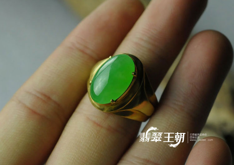 冰种阳绿满绿缅甸翡翠戒面