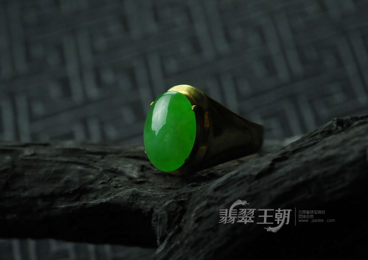 冰种阳绿满绿缅甸翡翠戒面