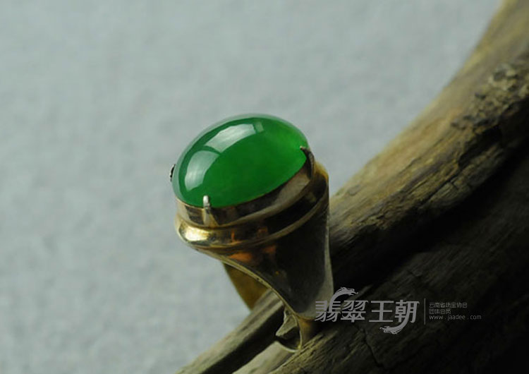 冰种阳绿满绿缅甸翡翠戒面