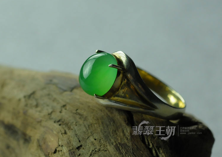 冰玻种阳绿满绿缅甸翡翠戒面
