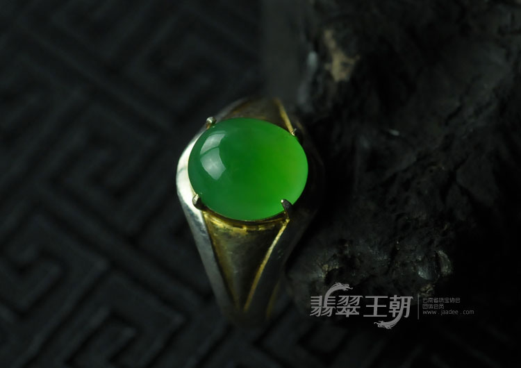 冰玻种阳绿满绿缅甸翡翠戒面