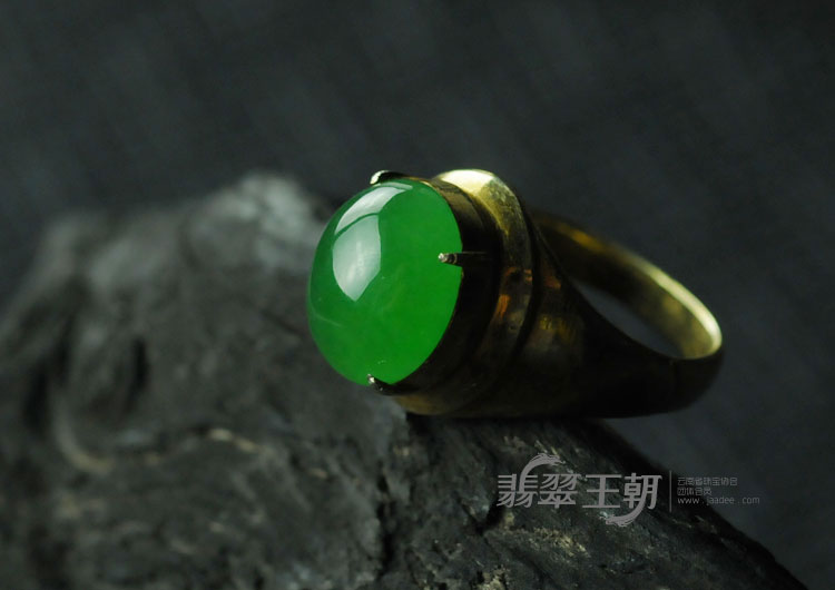 冰种阳绿满绿缅甸翡翠戒面