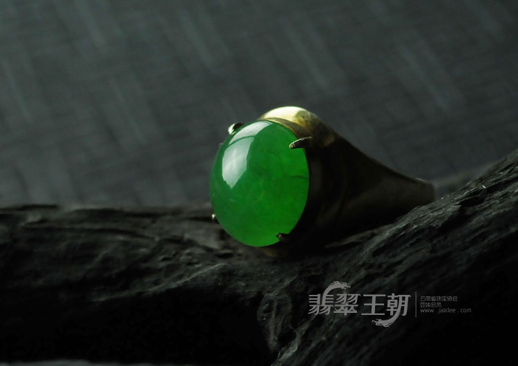冰种阳绿满绿缅甸翡翠戒面