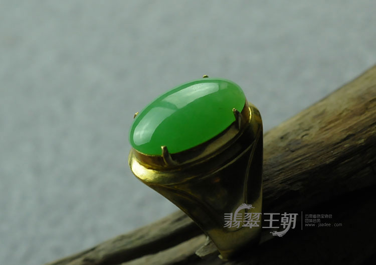 冰种阳绿满绿缅甸翡翠戒面