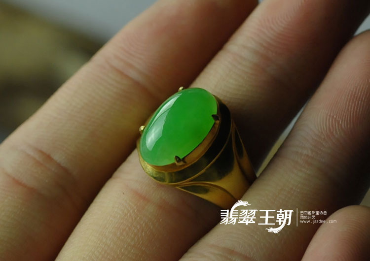 冰种阳绿满绿缅甸翡翠戒面