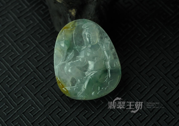 冰种飘花带黄翡缅甸翡翠“莲花观音”挂件