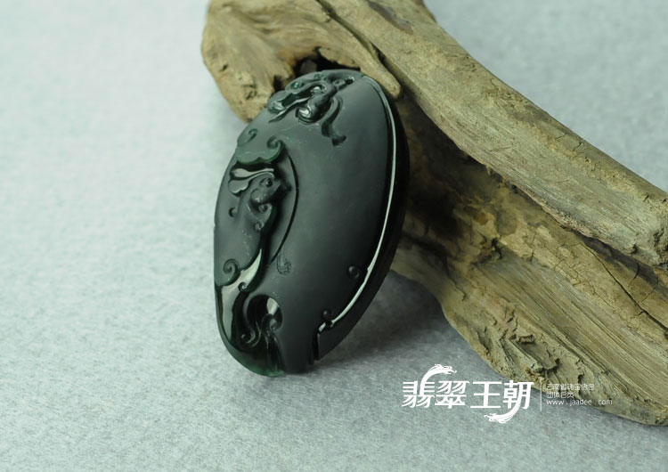 冰种黑翠缅甸翡翠观音头挂件