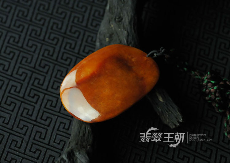 细糯种红翡缅甸翡翠观音头挂件