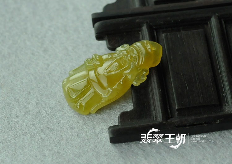 糯冰种黄翡缅甸翡翠财神挂件