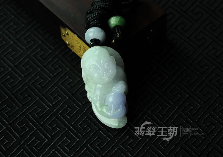 糯冰种紫罗兰缅甸翡翠“送福童子”挂件