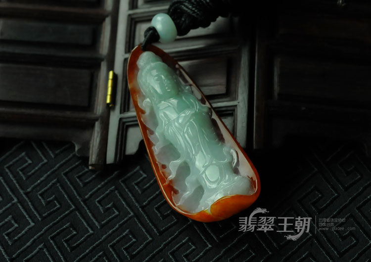 糯冰种红翡缅甸翡翠观音挂件