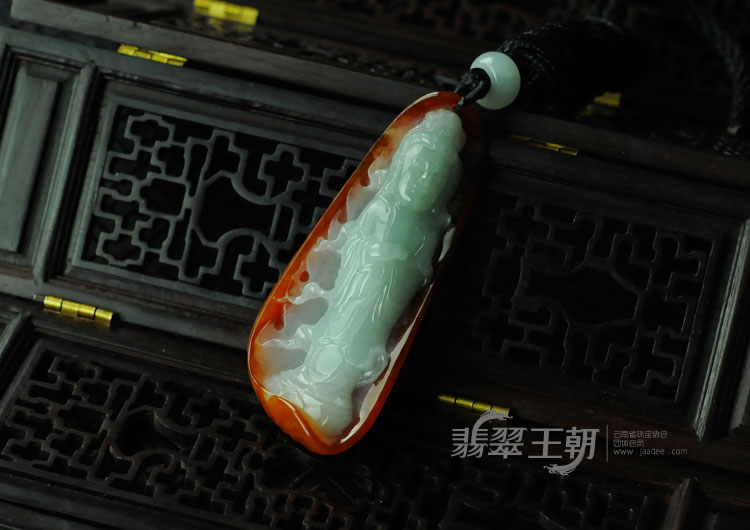糯冰种红翡缅甸翡翠观音挂件