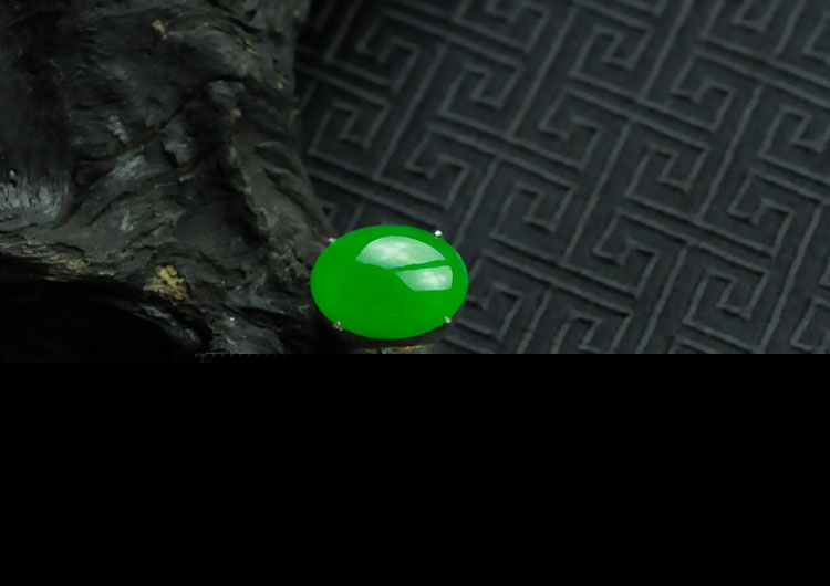 冰种正阳绿满绿缅甸翡翠戒面