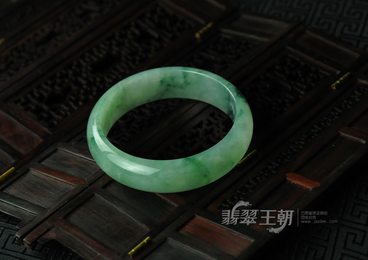 糯冰种飘花缅甸翡翠手镯（60）