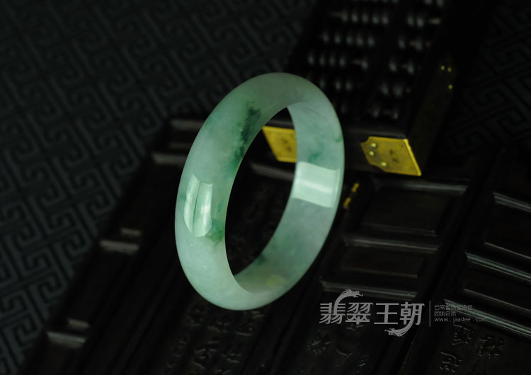 糯冰种飘花缅甸翡翠手镯（60）