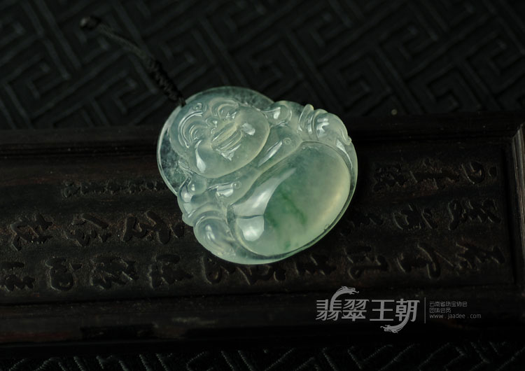 冰玻种飘绿花缅甸翡翠玉佛挂件