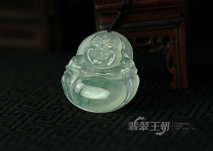 冰玻种飘绿花缅甸翡翠玉佛挂件