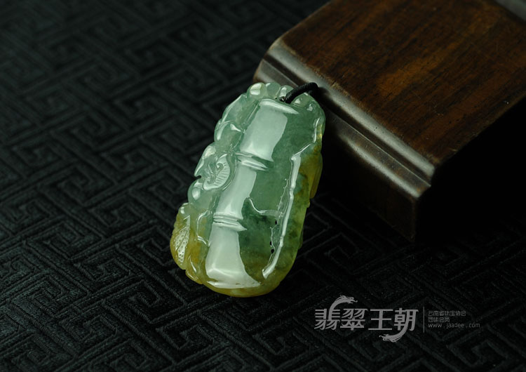 糯冰种黄翡飘花缅甸翡翠节节高挂件